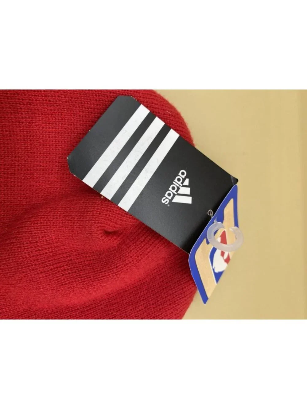 NWT New Adidas Chicago Bulls Red Bull Youth Beanie Uncuffed NBA Store Tag